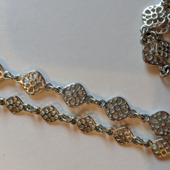 Silver Layering Chain - Picture 2 of 4